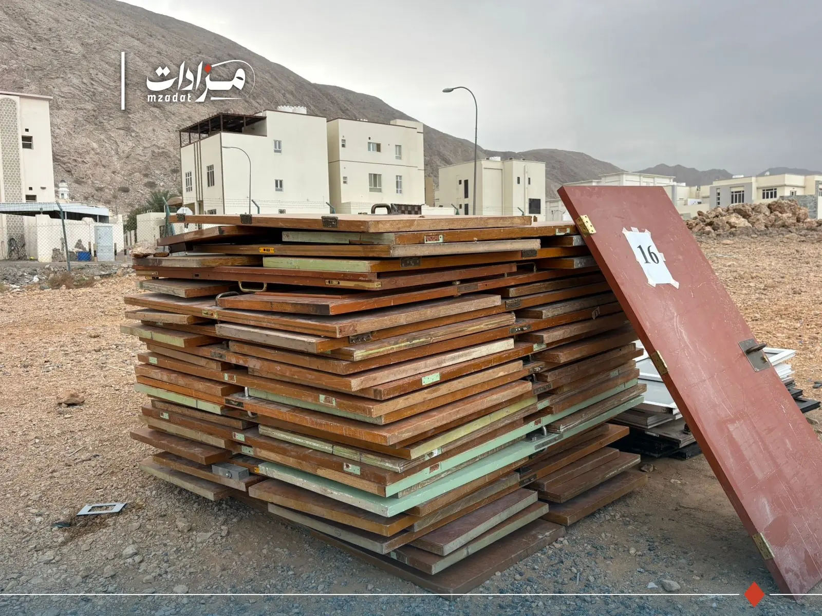 16-Wooden doors + aluminum doors - 2