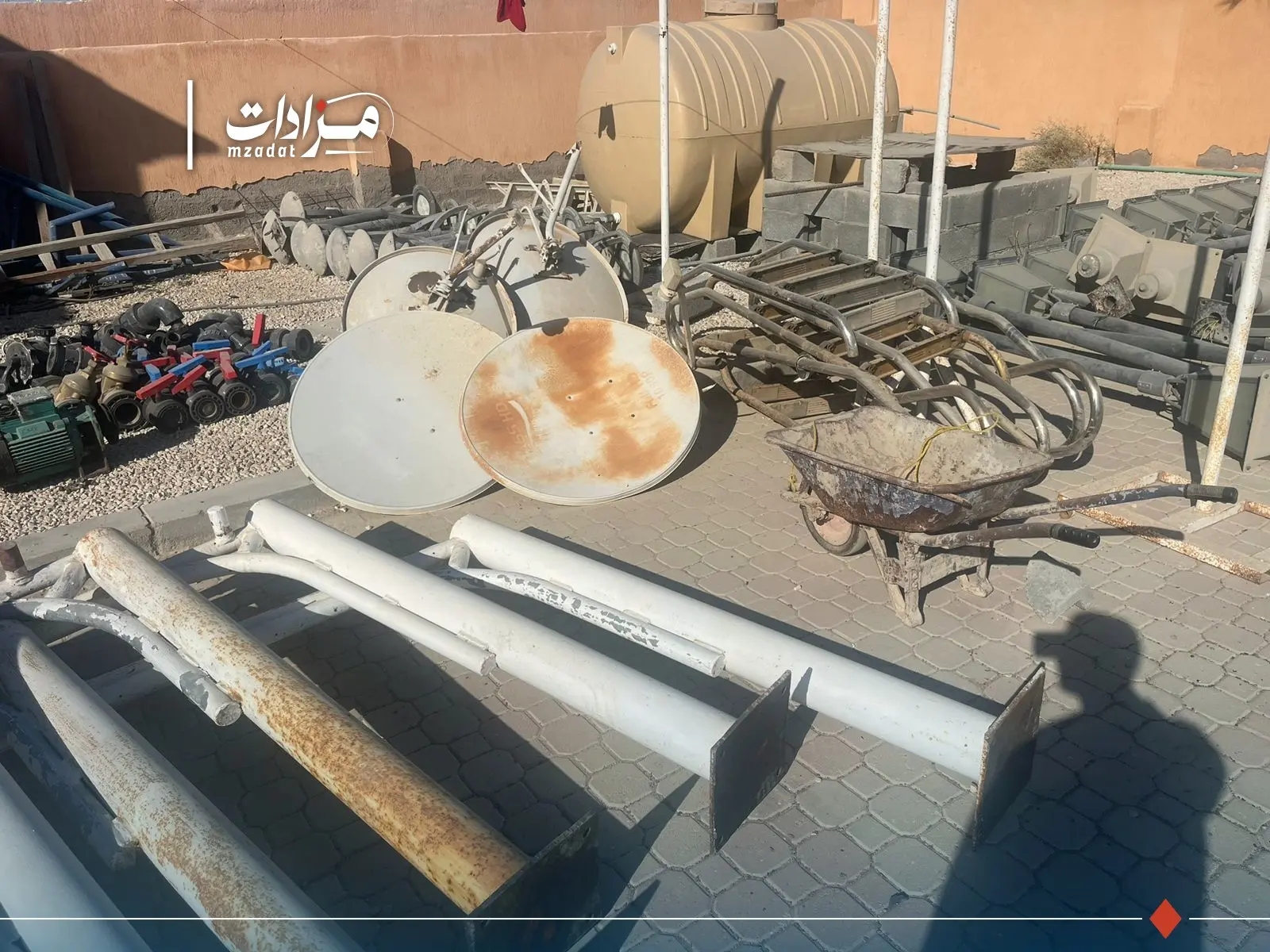 Furniture, electronics, and various scrap. - 4