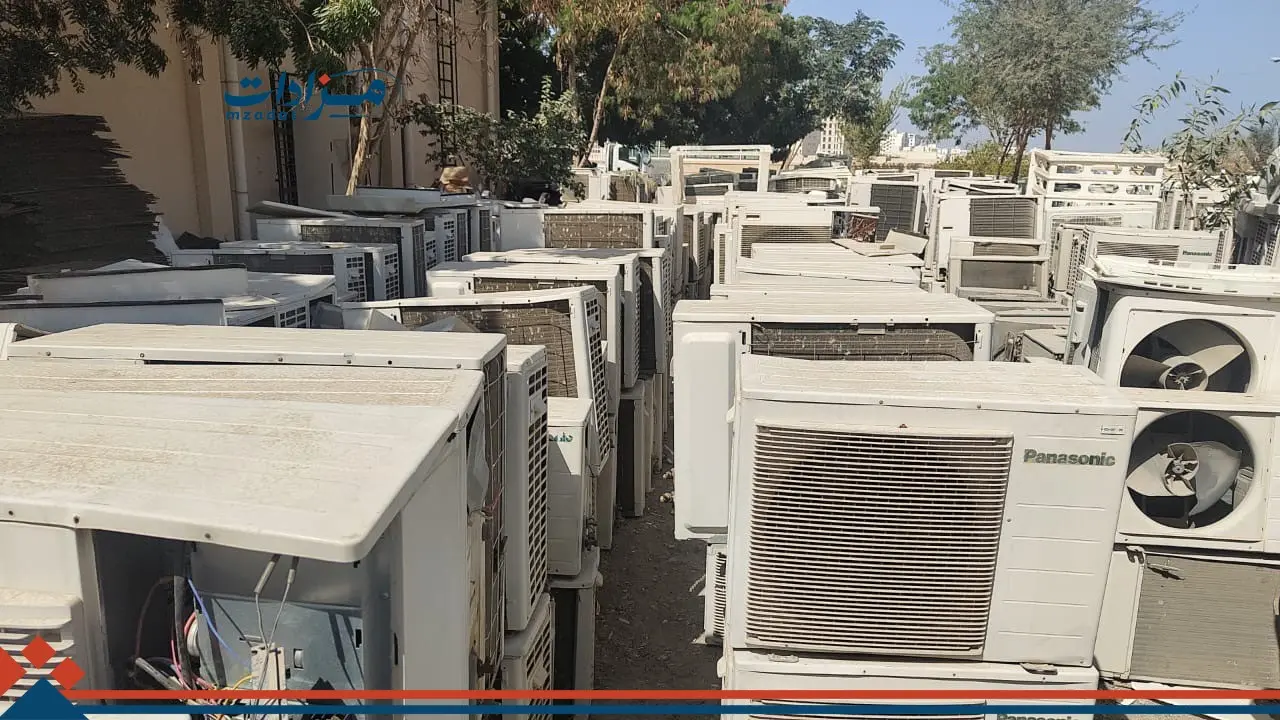Used AC - Al seeb warehouse. - 9