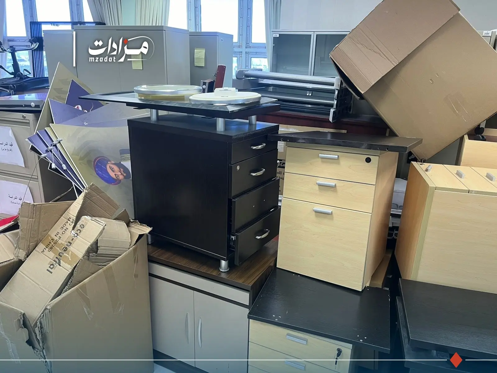 Used electronics & furniture . - 5