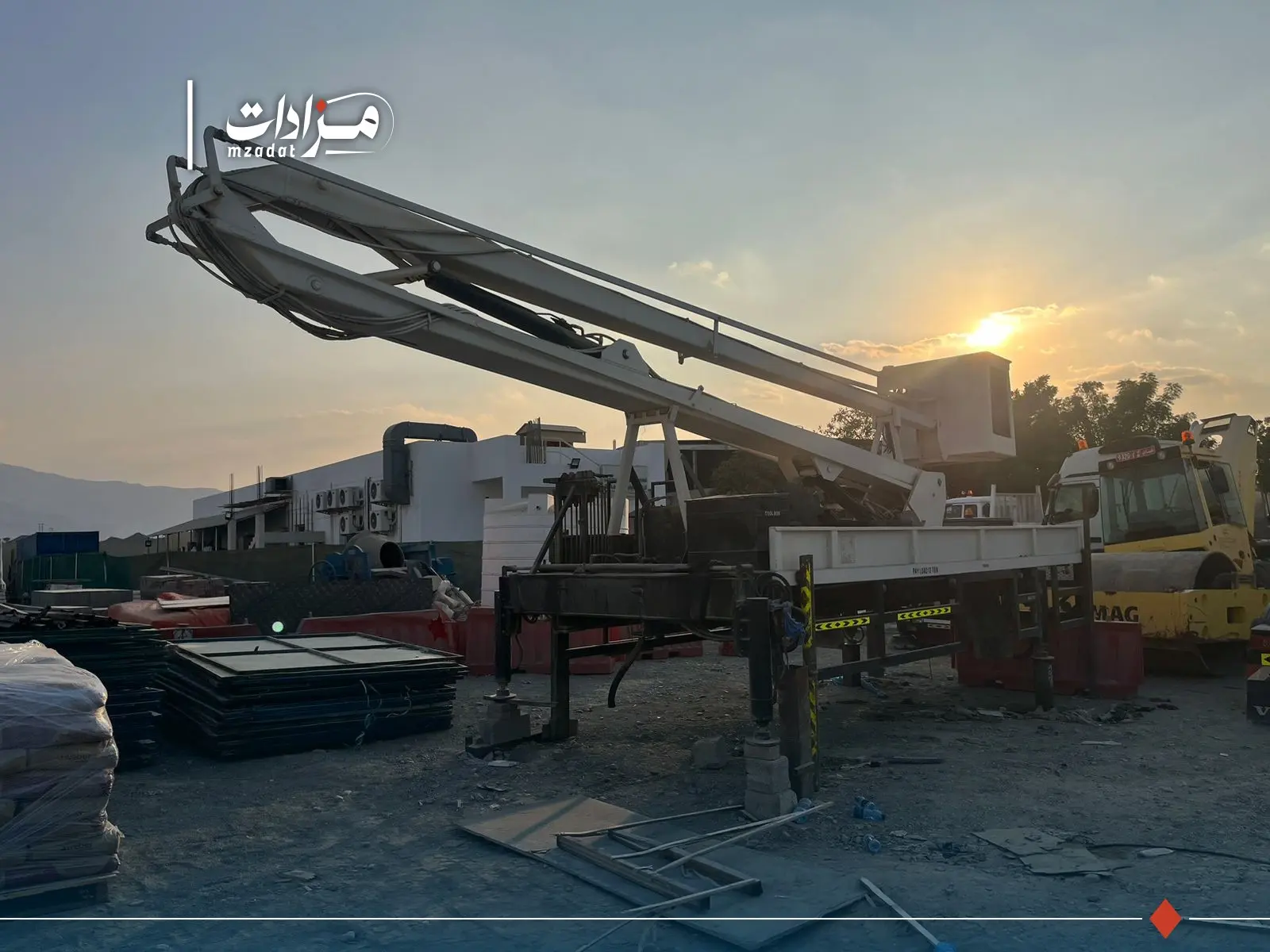 3- Crane Lift Unit - 2