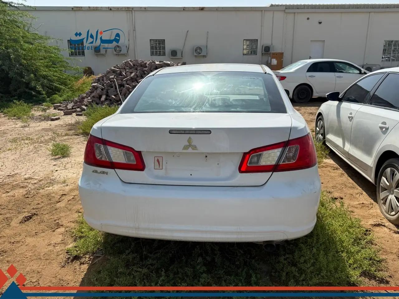 3- Mitsubishi Galant - 2