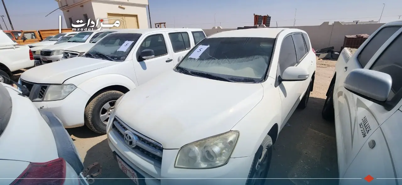 5- Toyota RAV4 Station - 2