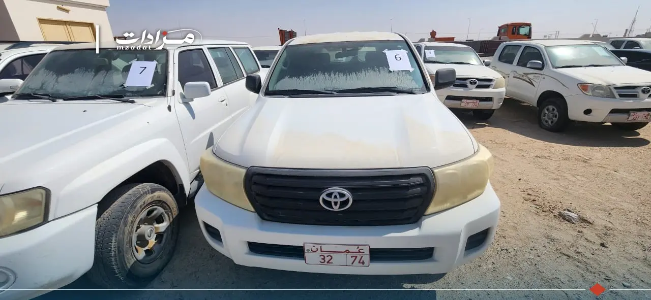 6- Toyota Land Cruiser Station - 3