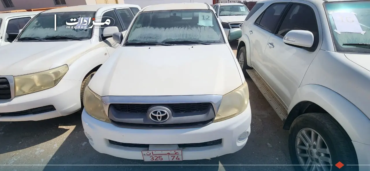 12- Toyota Hilux Double Cabin 4×4 Pickup - 2