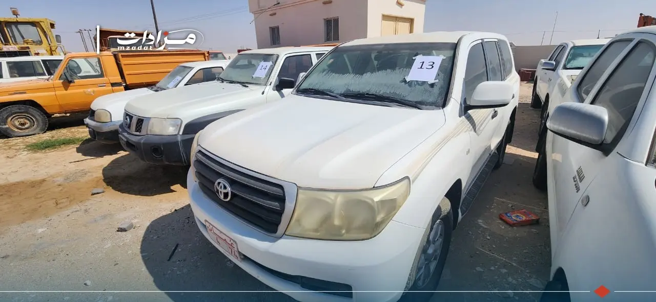 13- Toyota Land Cruiser Station - 3