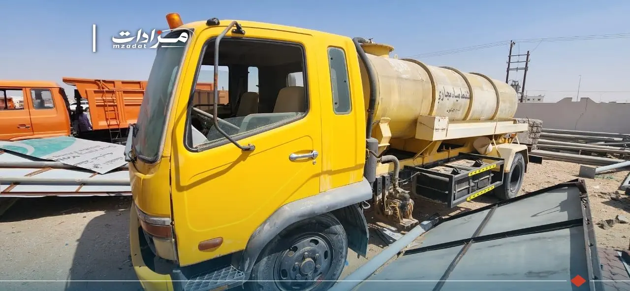 43- Mitsubishi Vacuum Sewage Tanker (1000 Gallons) - 3