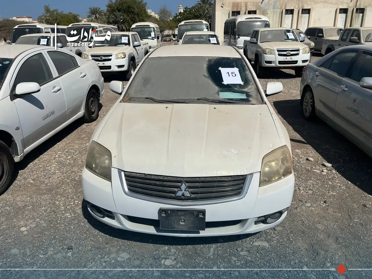 15- Mitsubishi Galant - 2