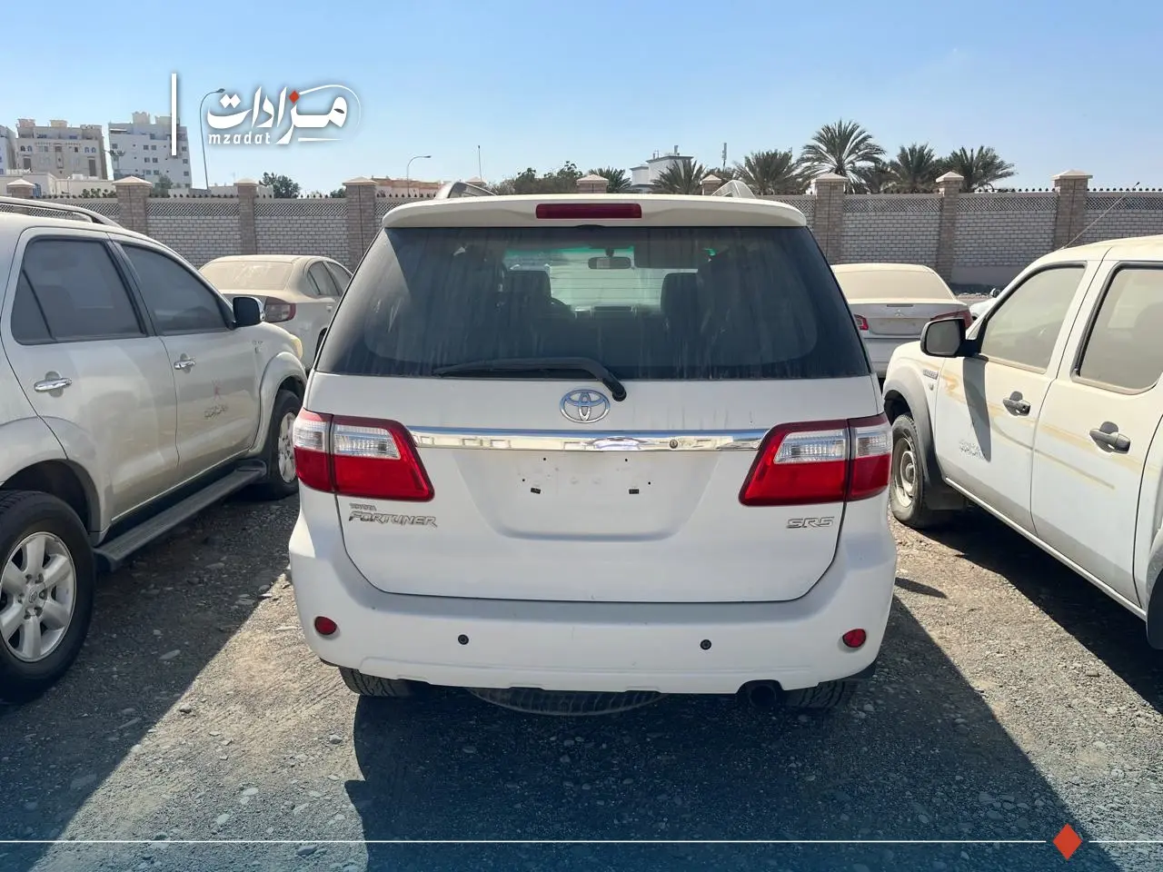 23- Toyota Fortuner - 4