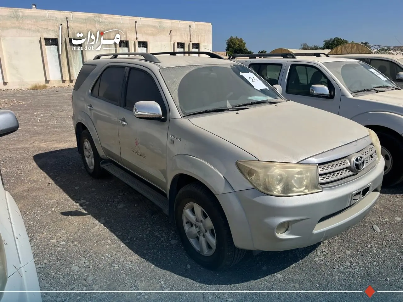 24- Toyota Fortuner - 4