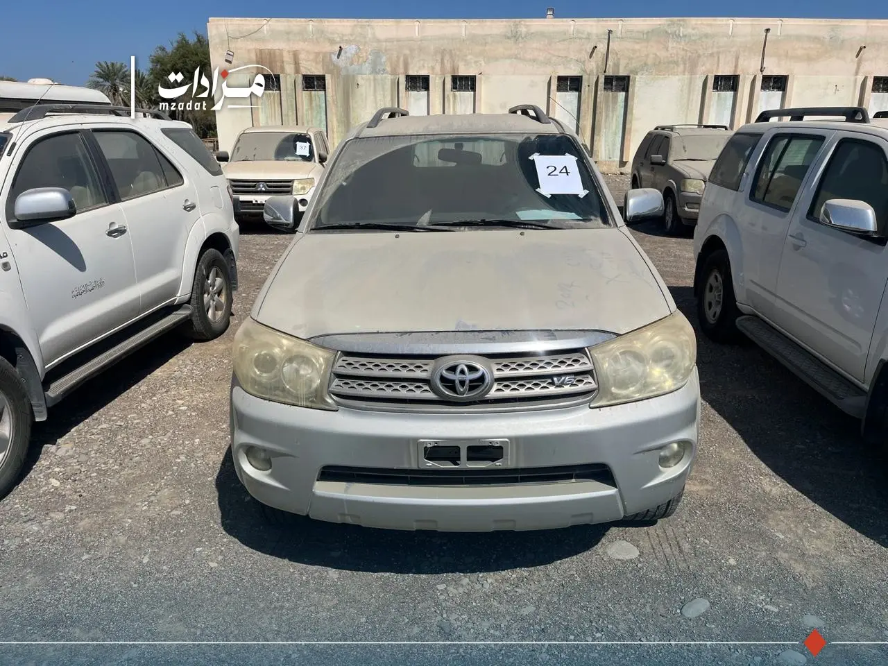 24- Toyota Fortuner - 2