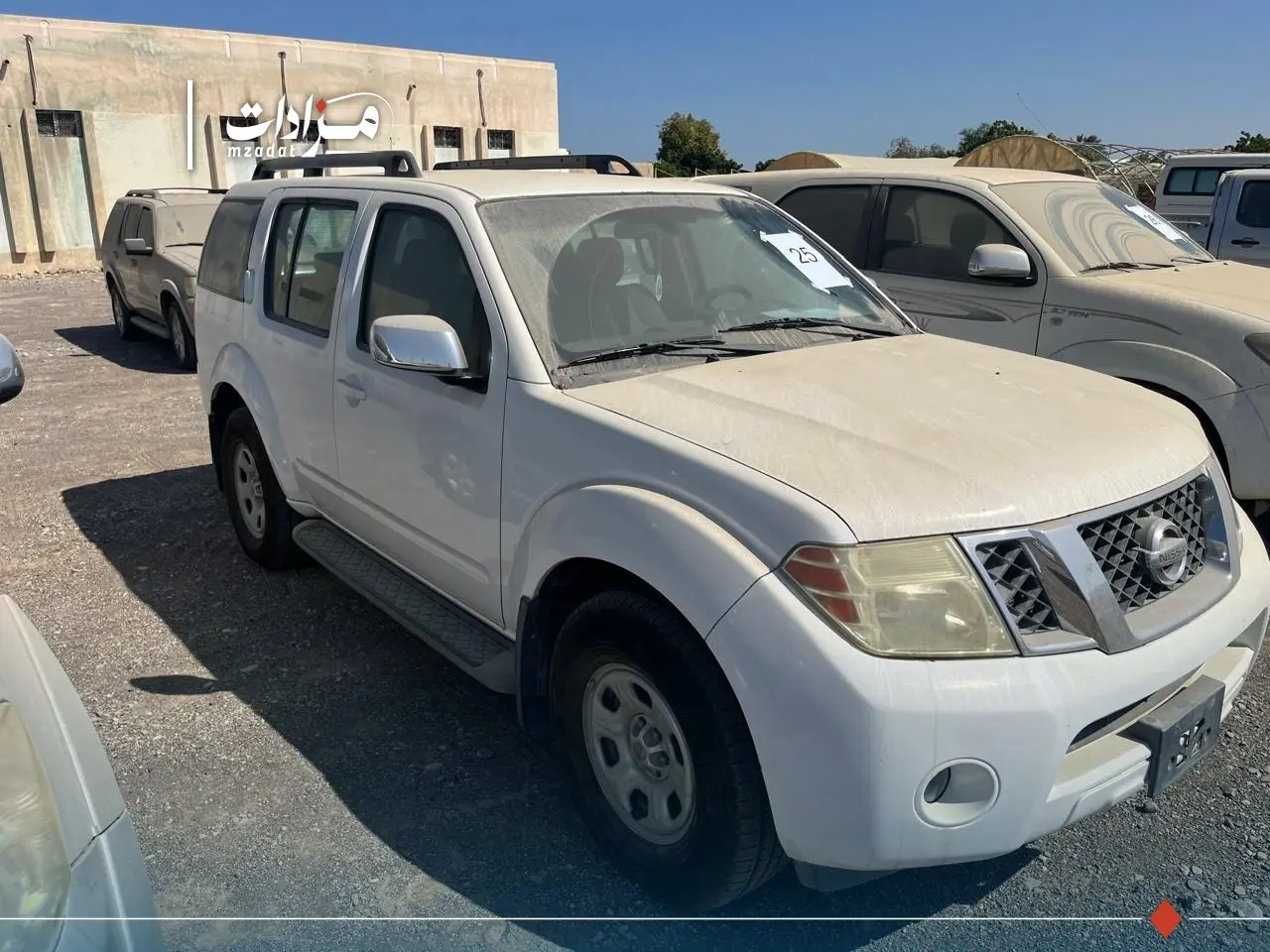 25- Nissan Pathfinder - 4