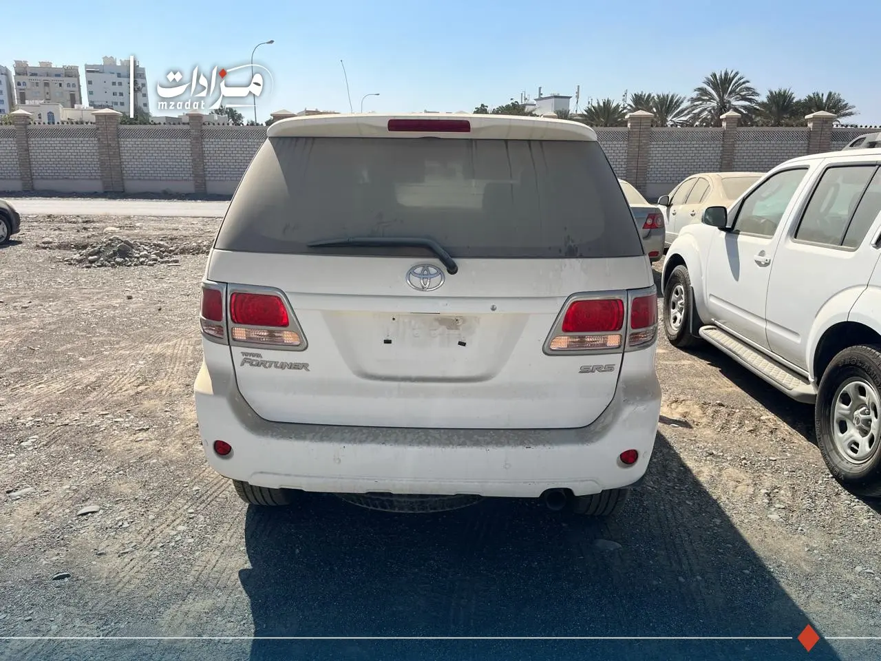 26- Toyota Fortuner - 4