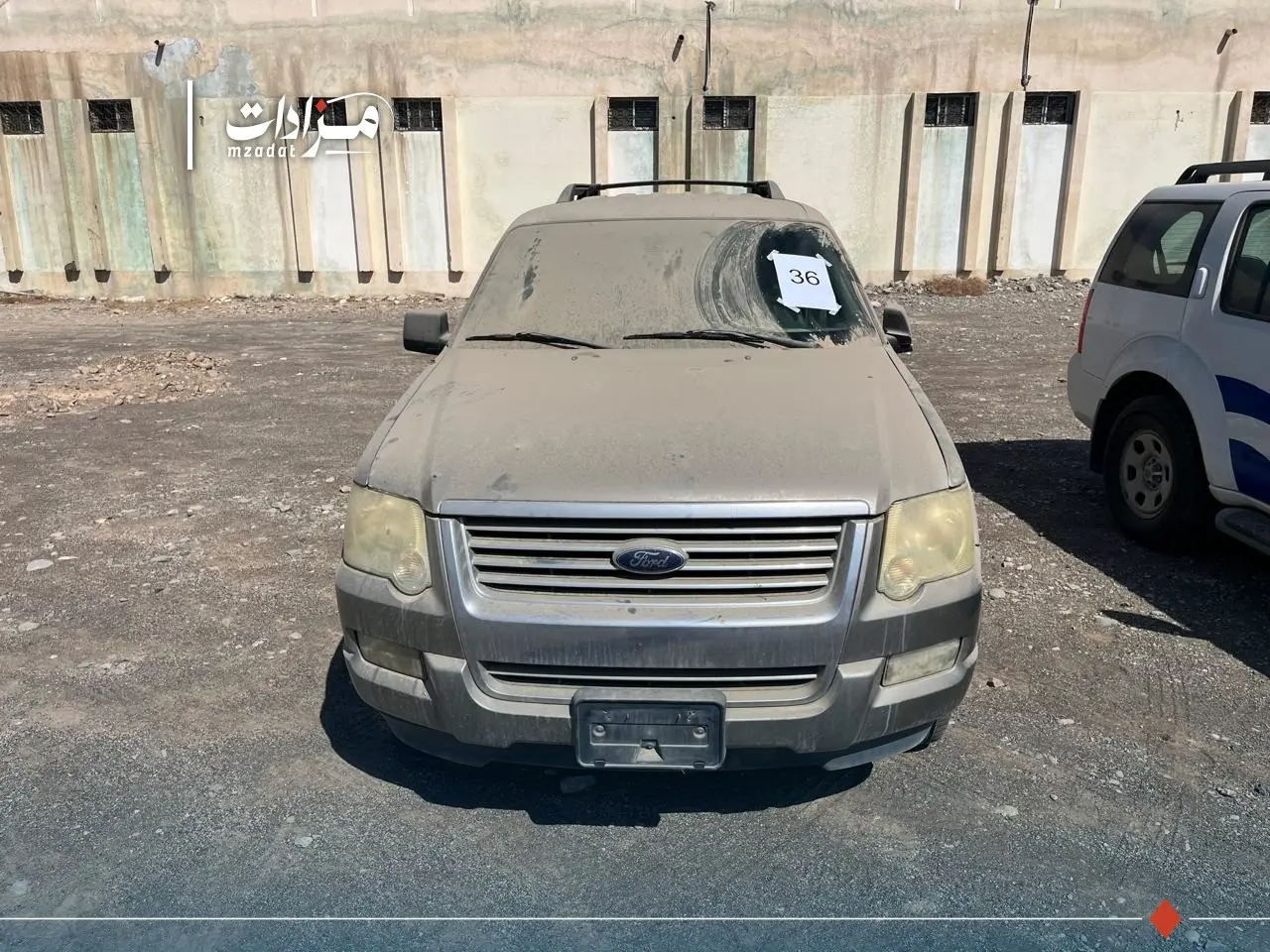 36- Ford Explorer - 2
