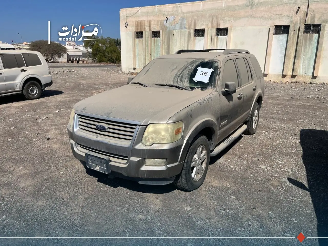 36- Ford Explorer - 3