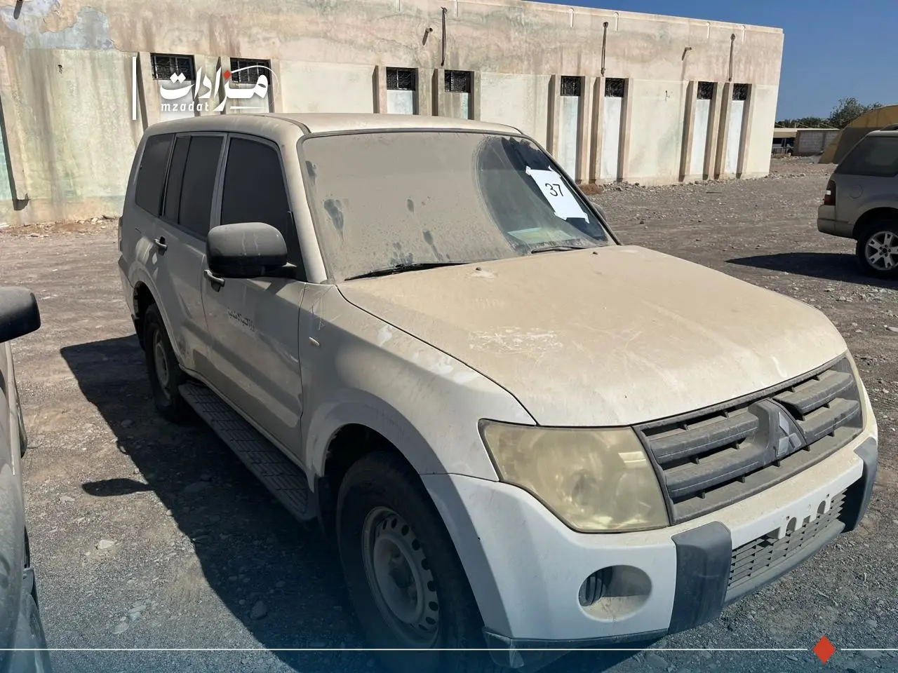 37- Mitsubishi Pajero - 4