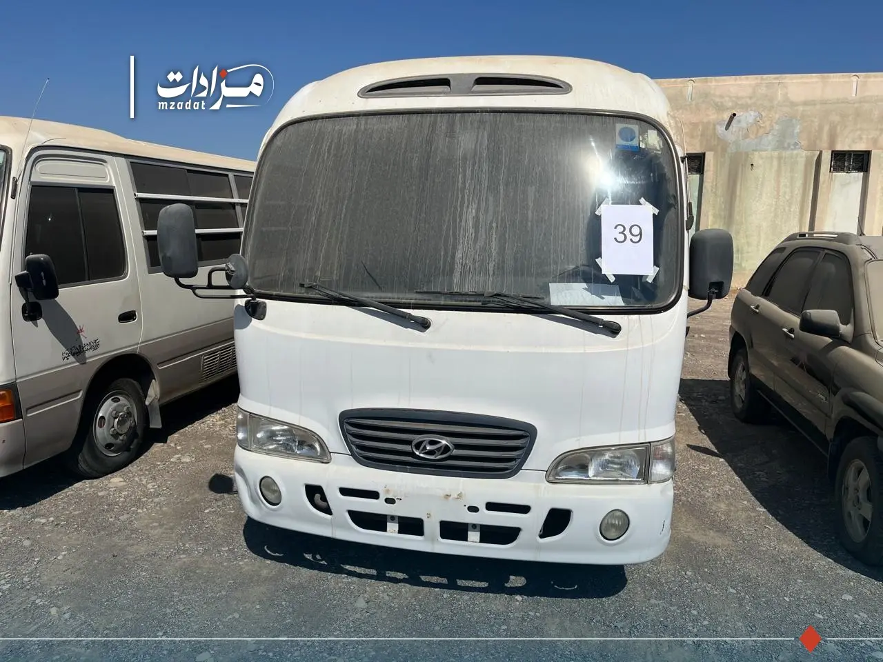 39- Hyundai Bus 25-Seater(diesel) - 2