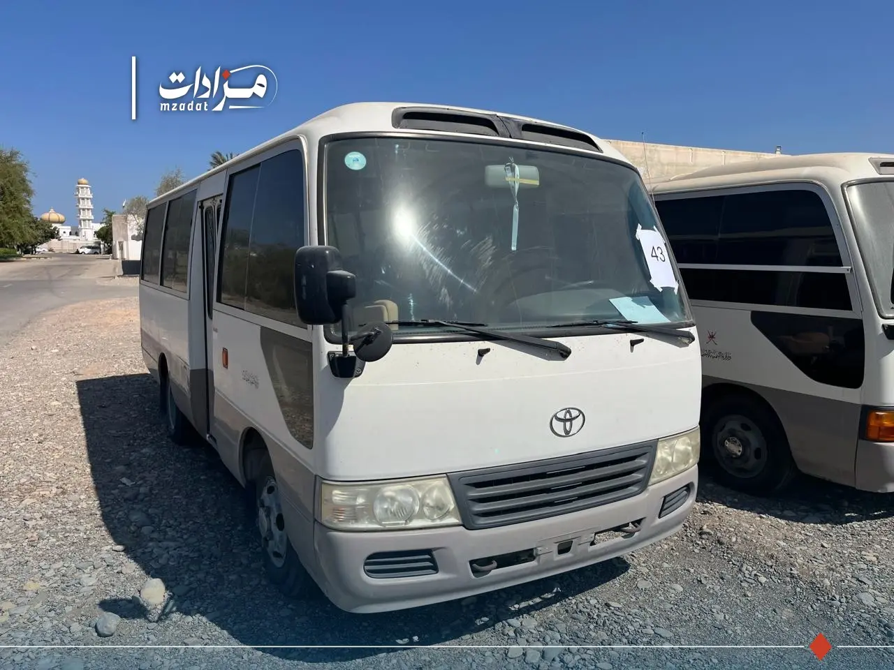 43- Toyota Bus 25-Seater(petrol) - 4