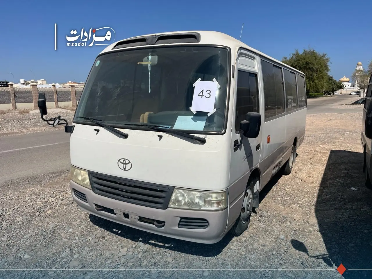 43- Toyota Bus 25-Seater(petrol) - 3