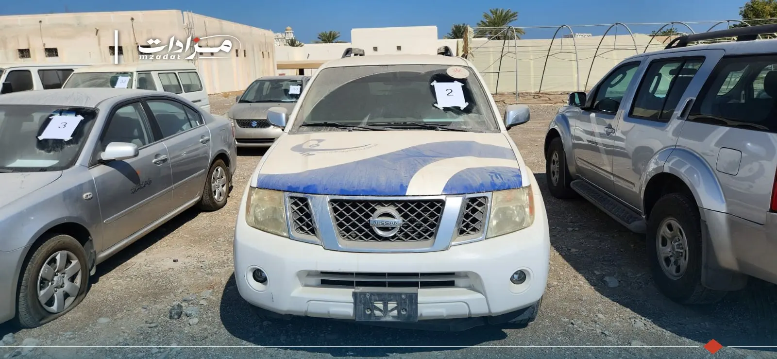 2- Nissan Pathfinder - 4