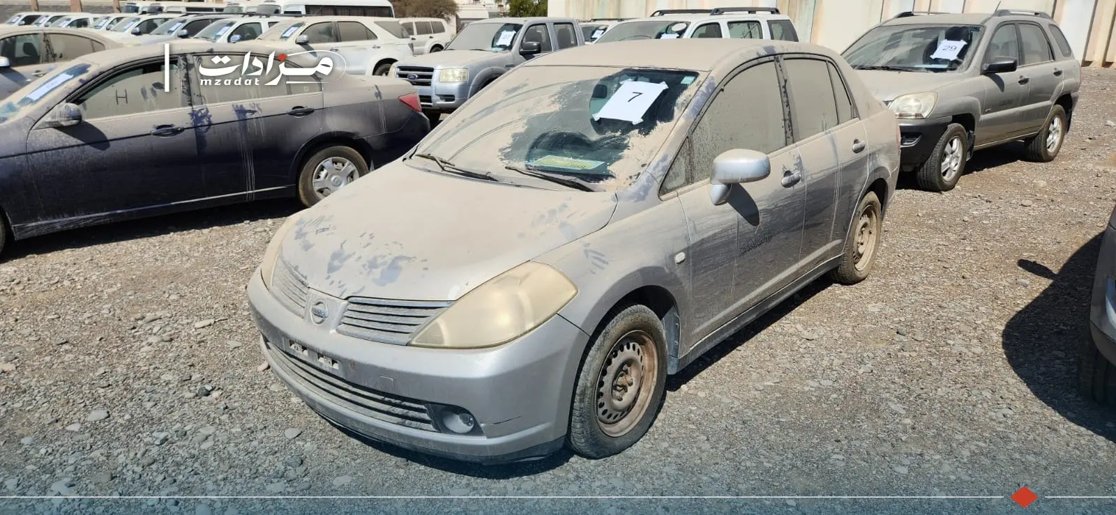 7- Nissan Tiida - 4