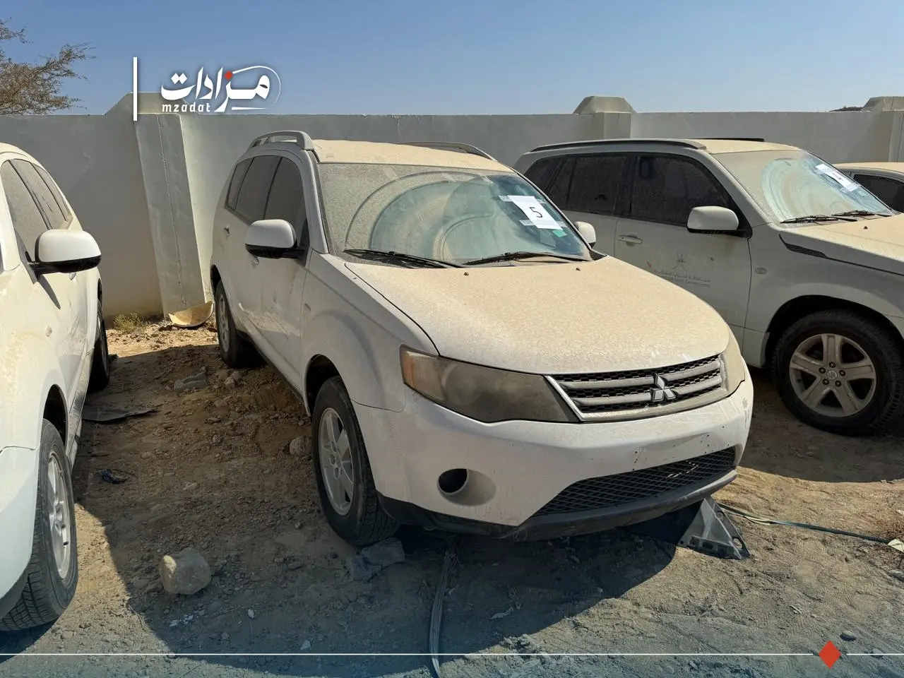 5-Mitsubishi Outlander - 4