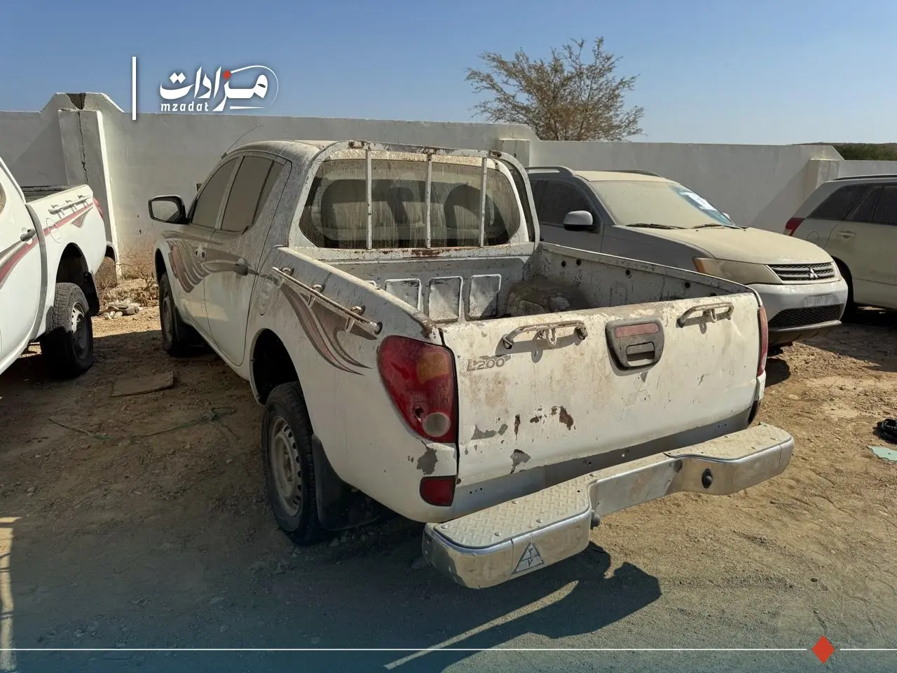 10-Mitsubishi Pickup - 4