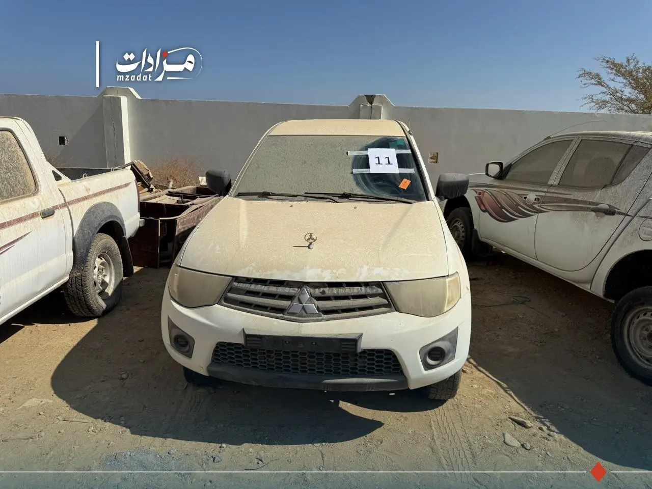 11-Mitsubishi Pickup - 4