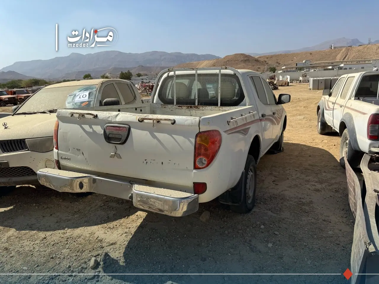 11-Mitsubishi Pickup - 2