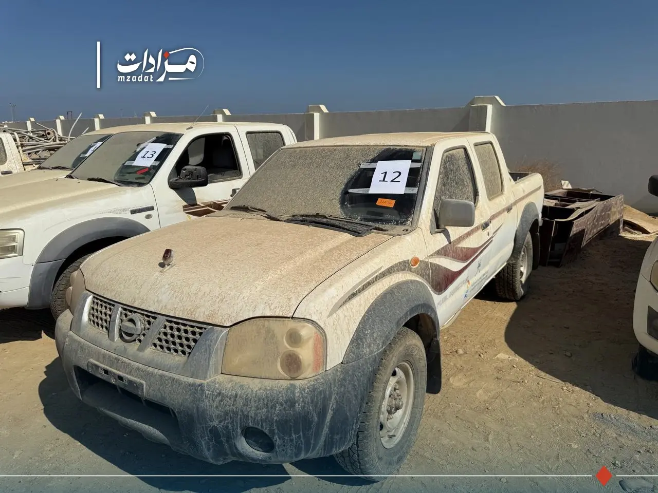 12-Nissan Pickup - 3