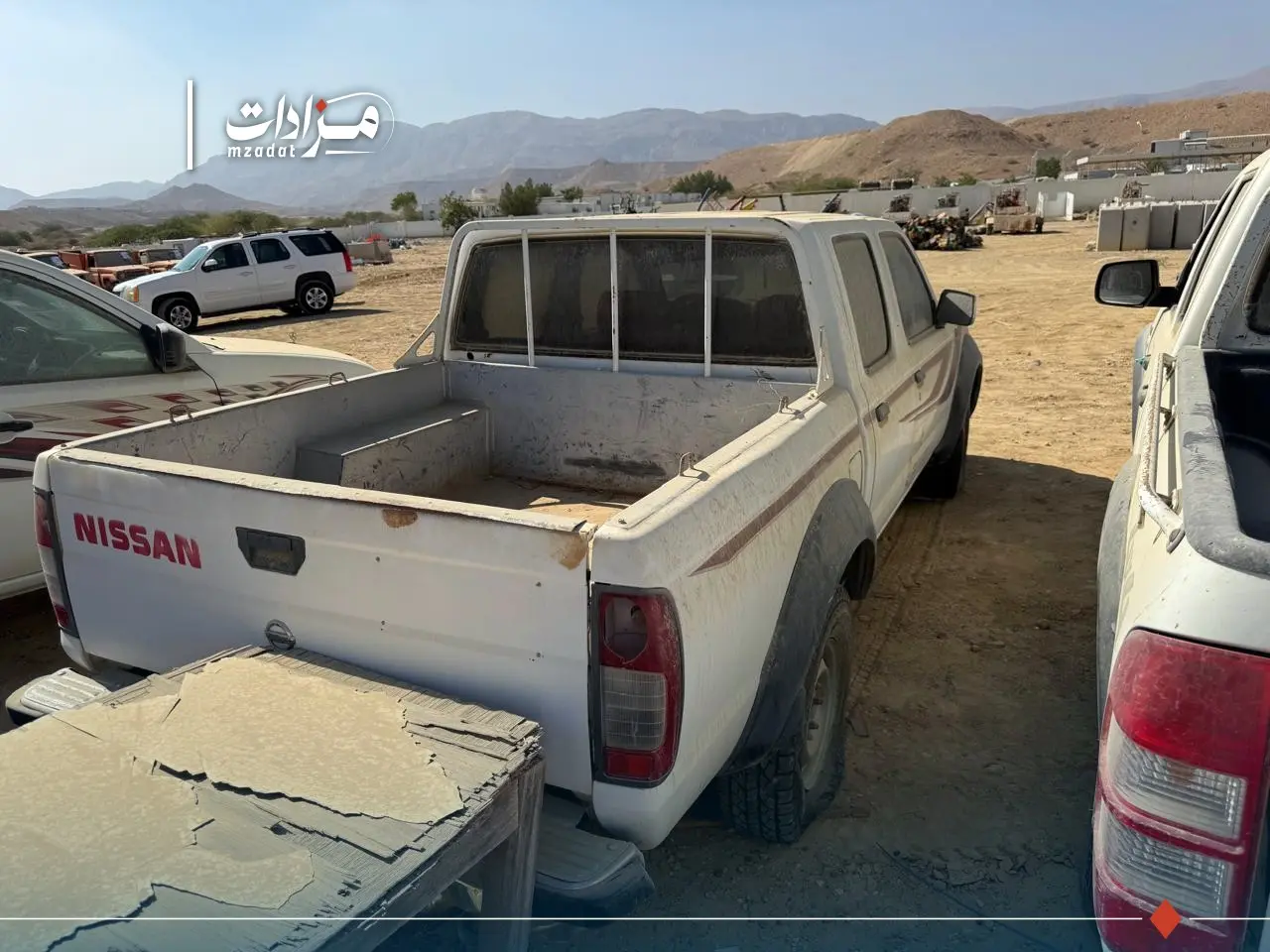 12-Nissan Pickup - 2