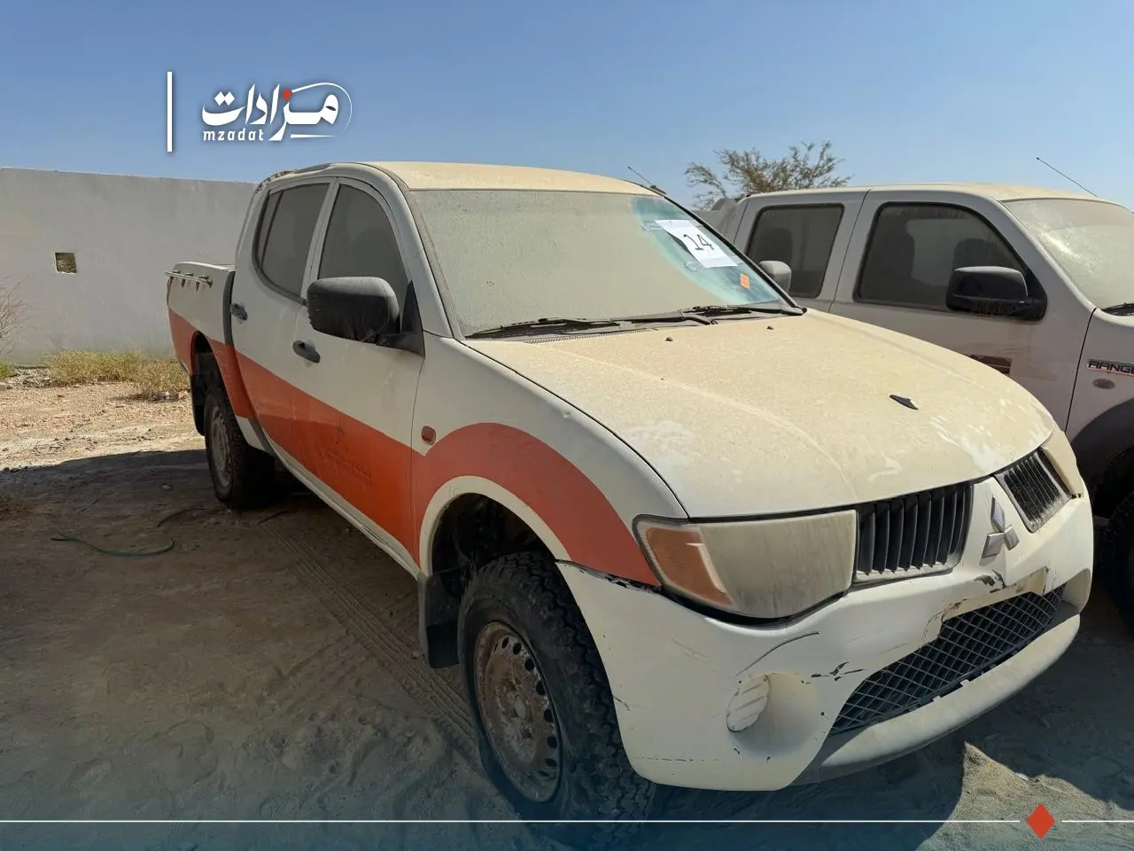14-Mitsubishi Pickup - 3