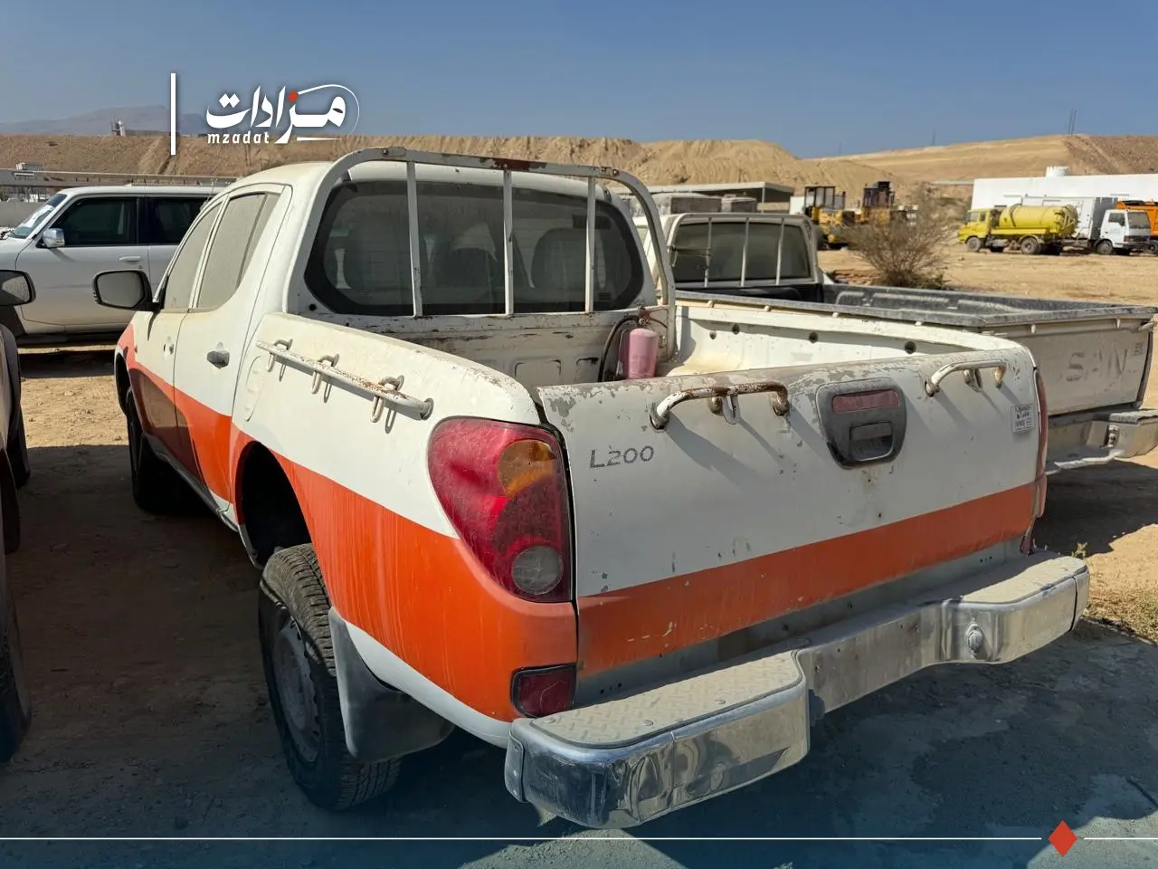 14-Mitsubishi Pickup - 2