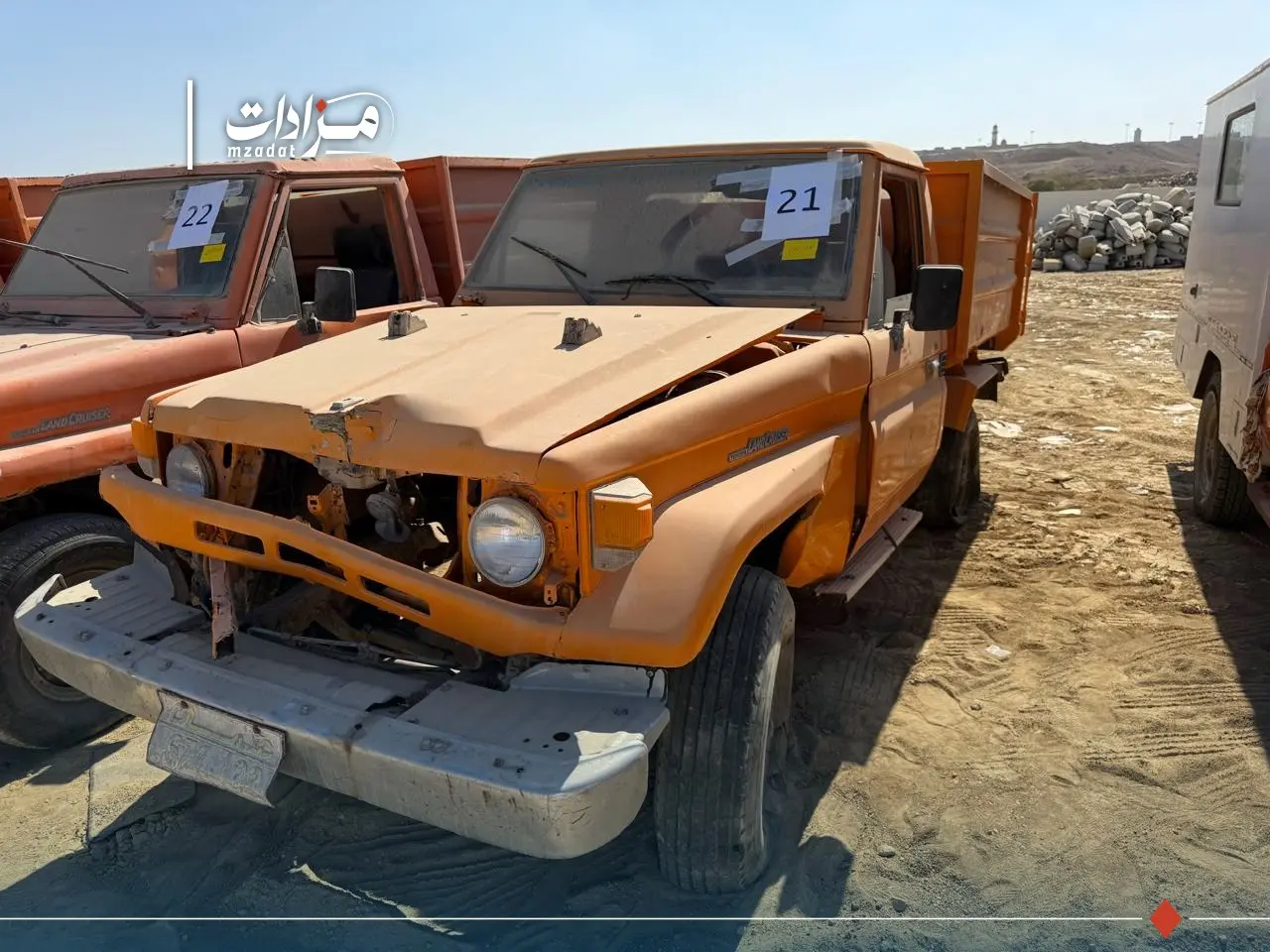 21-Toyota Land Cruiser Pickup - 4