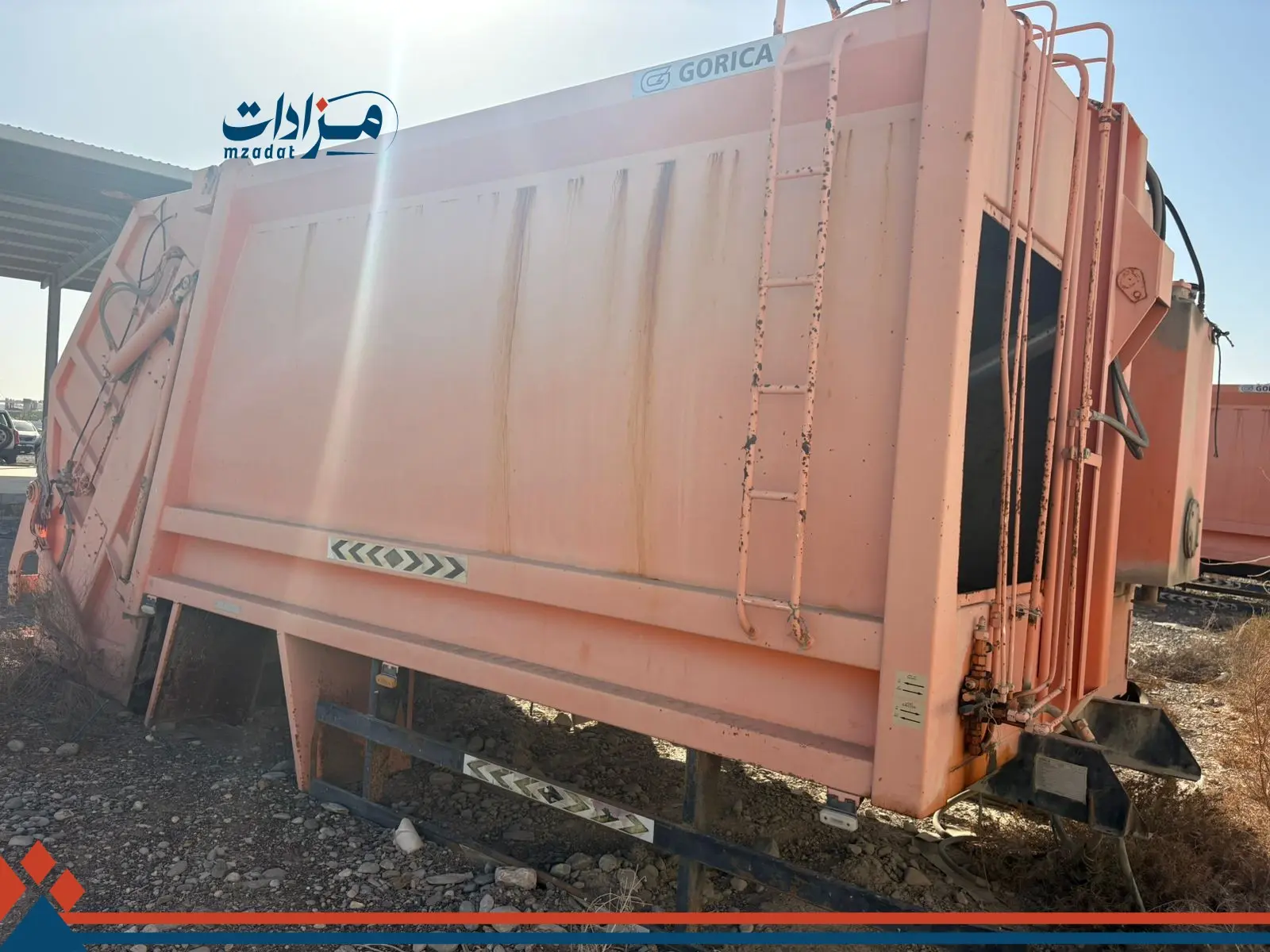 6- Garbage compactors and scrap iron - 2