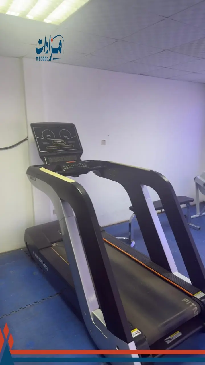 1- Treadmills (3) - 4