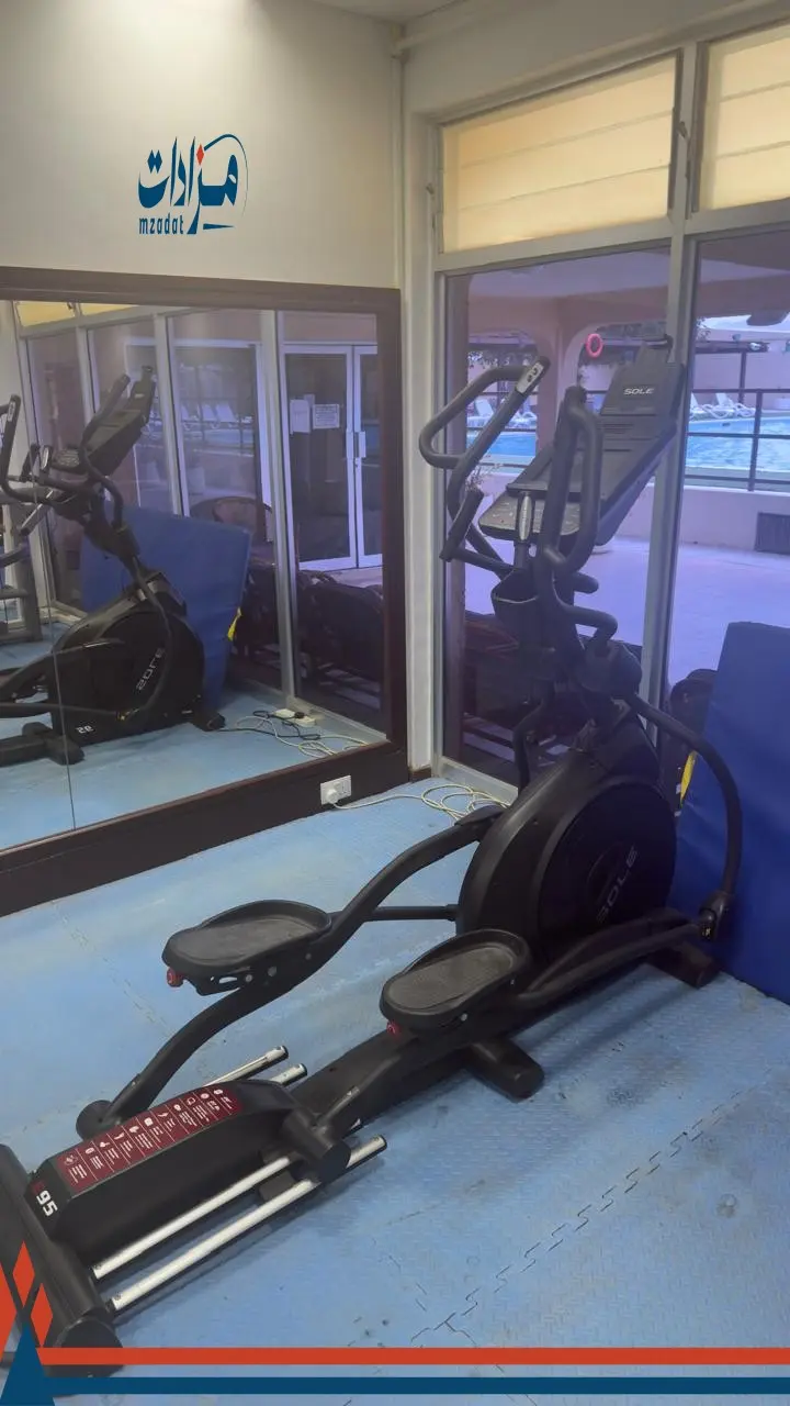10- Lower Back Machine + Back Machine+Elliptical Machine - 2