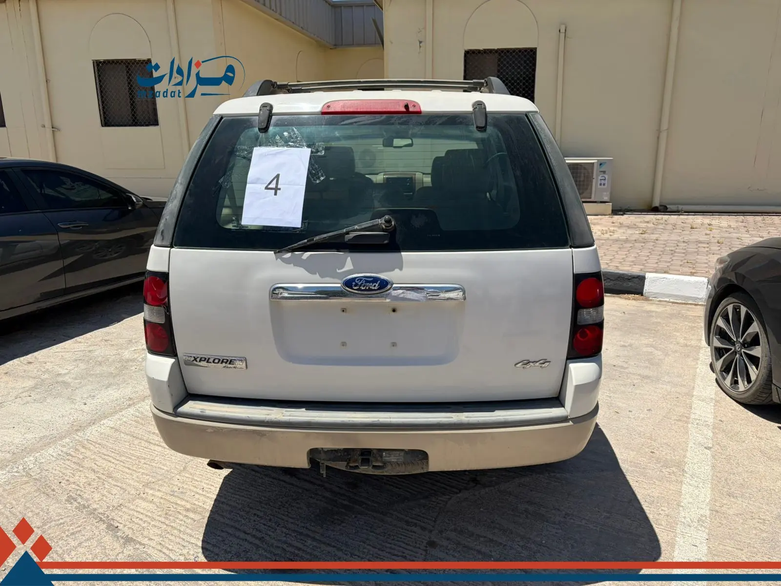 4- Ford Explorer - 7