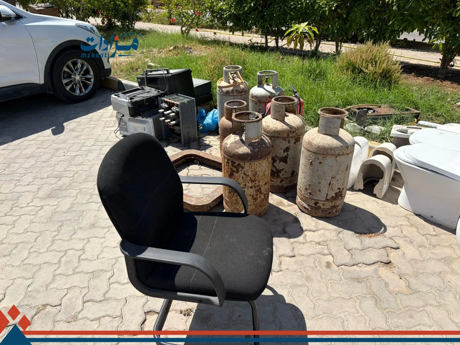 Used Furniture and Scrap - 11