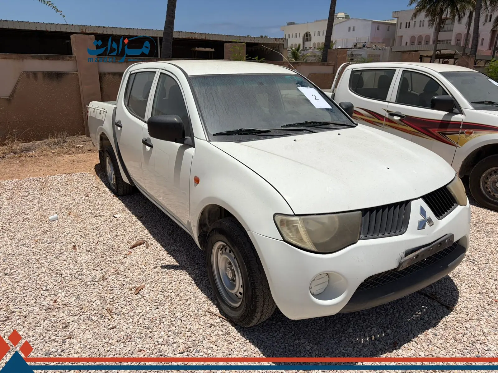 2-Mitsubishi Pickup - 7