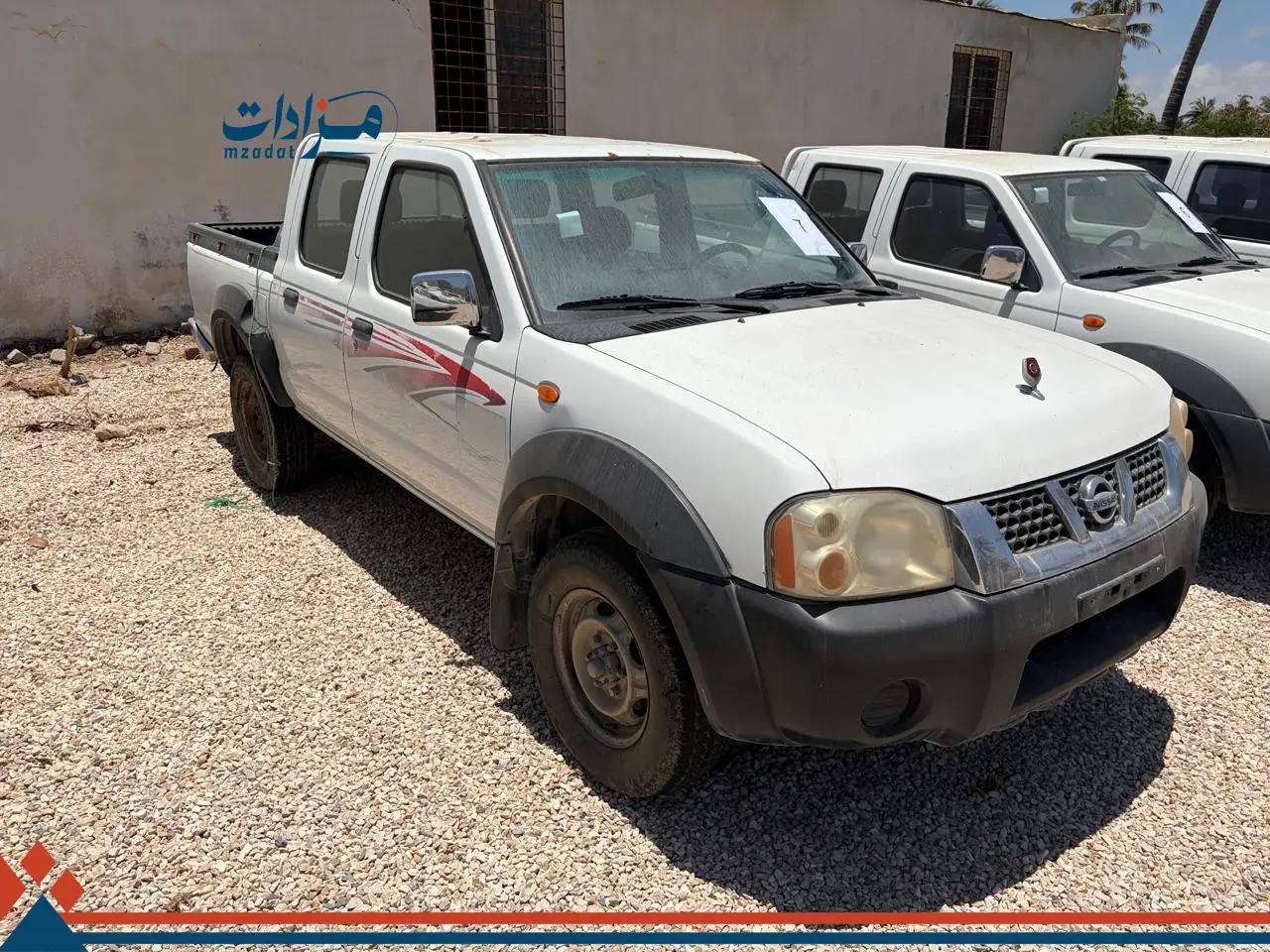 7-Nissan Pickup. - 6
