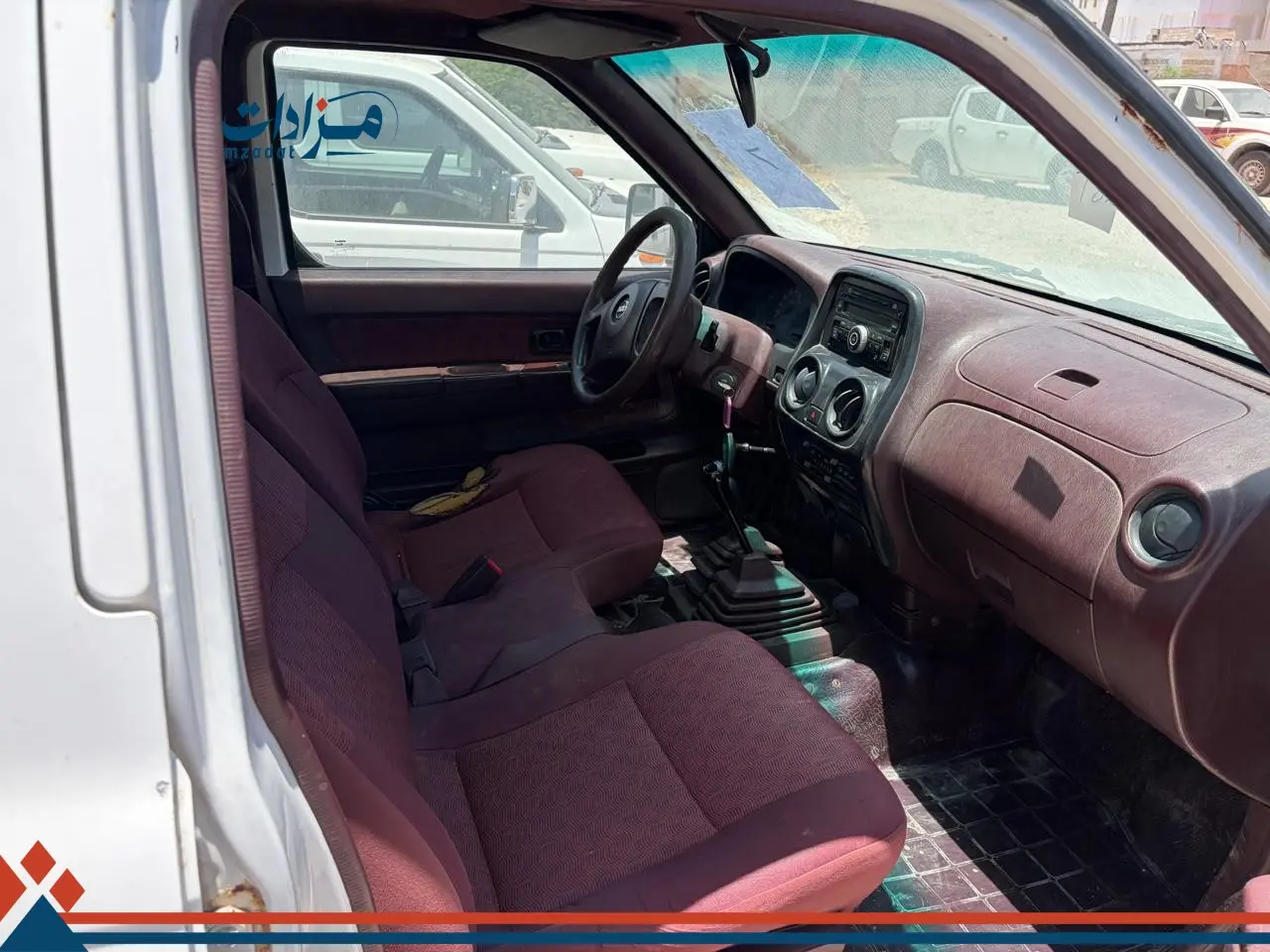 7-Nissan Pickup. - 4