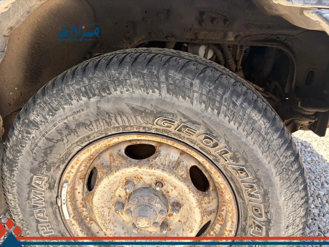 8-Nissan Pickup. - 3