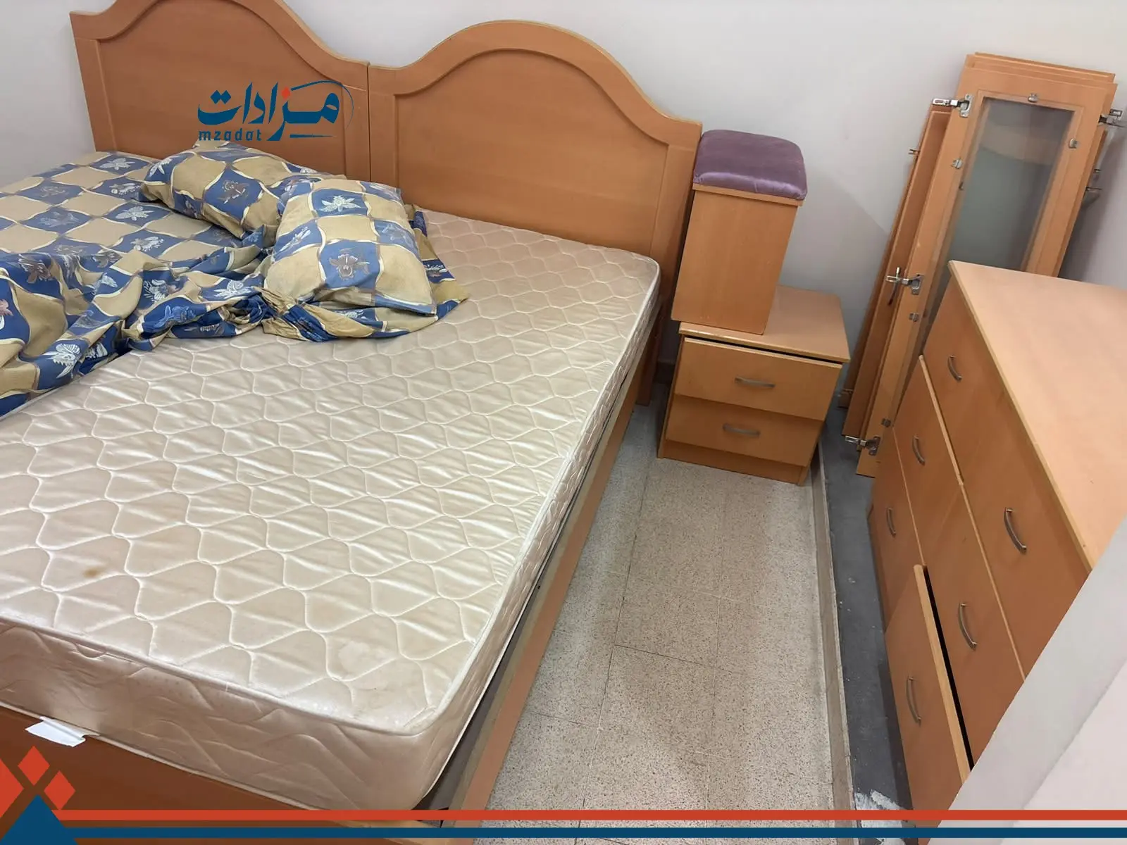 1-Used residential furniture - 20