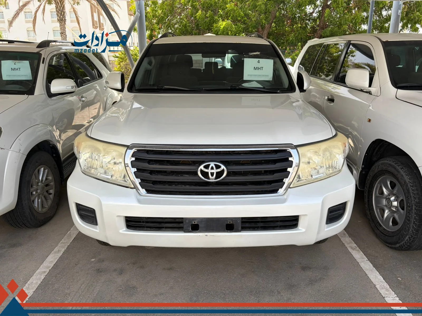 4- Toyota Land Cruiser - 7