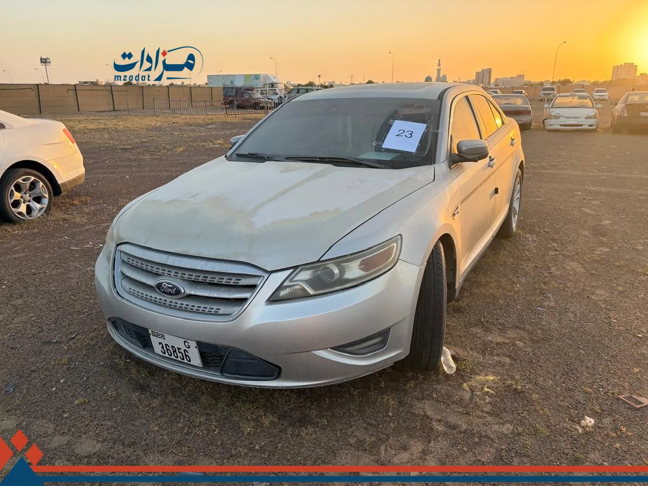 23- Ford Taurus - 1