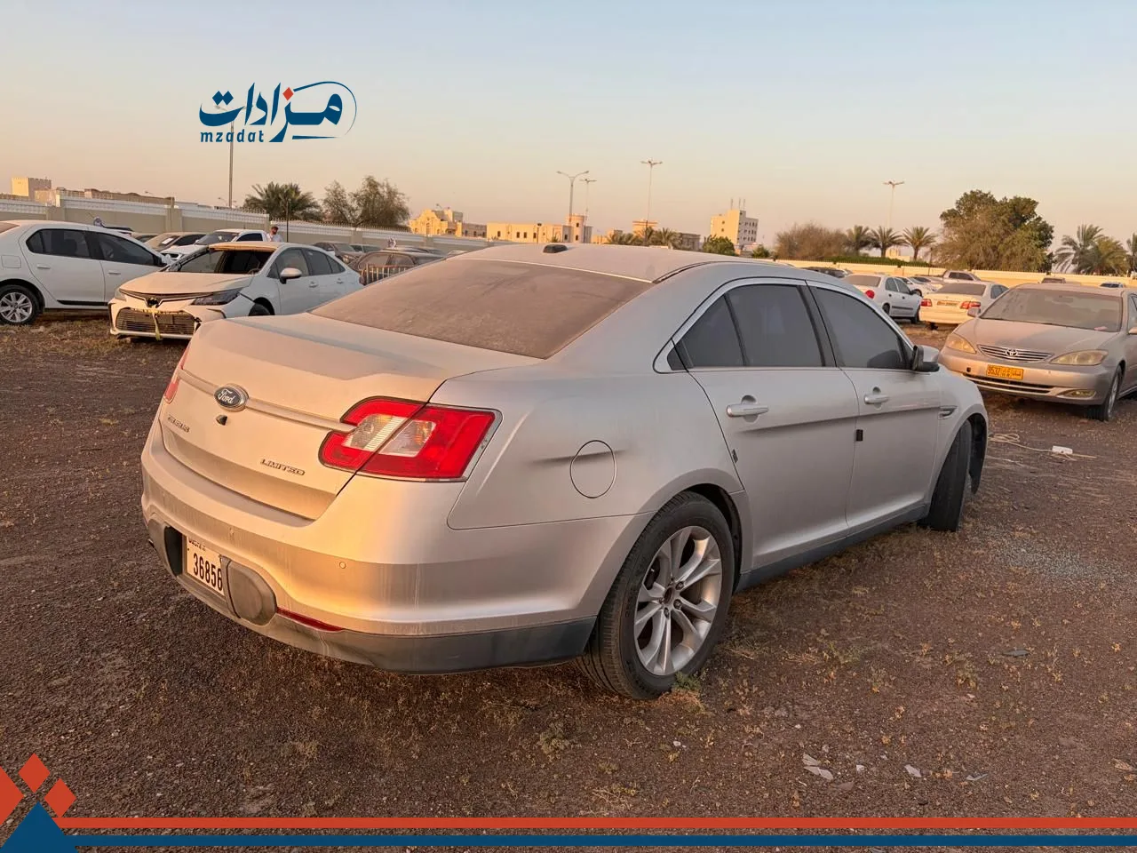 23- Ford Taurus - 4