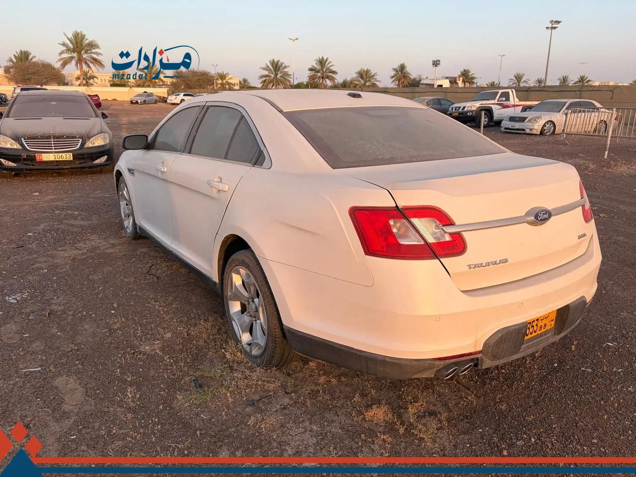 24- Ford Taurus - 6