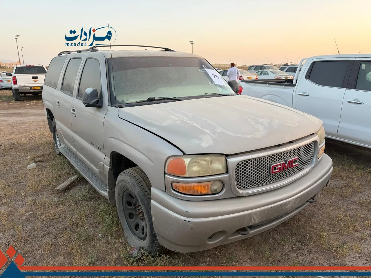 26- GMC Suburban - 7