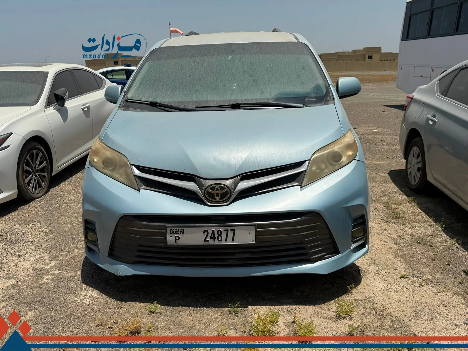 16- Toyota Sienna - 3